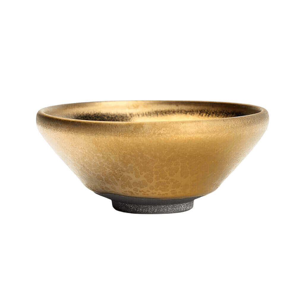 Gold Oil Drips iInto Single Cup