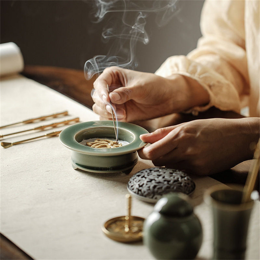Three Tripod Incense Burner Fragrant Seal Suit
