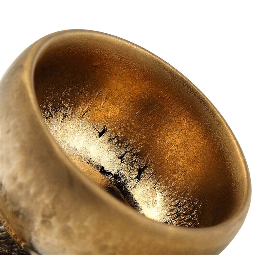 Gold Oil Drips iInto Single Cup