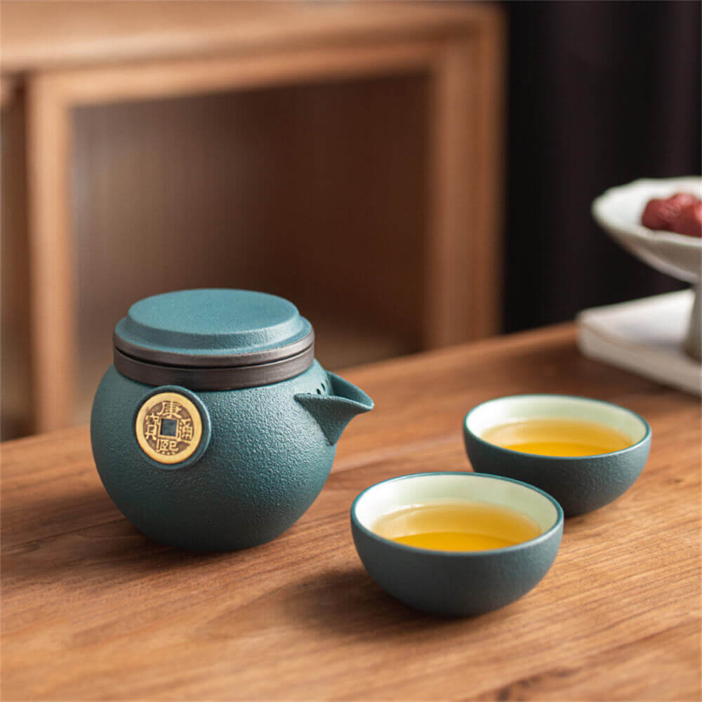 Penguin Treasure One Pot Of Two Cups Travel Tea Set