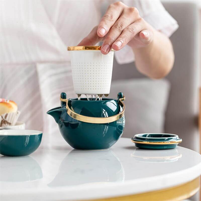 The Gourd Shape One Pot Two Cup Travel Tea Set
