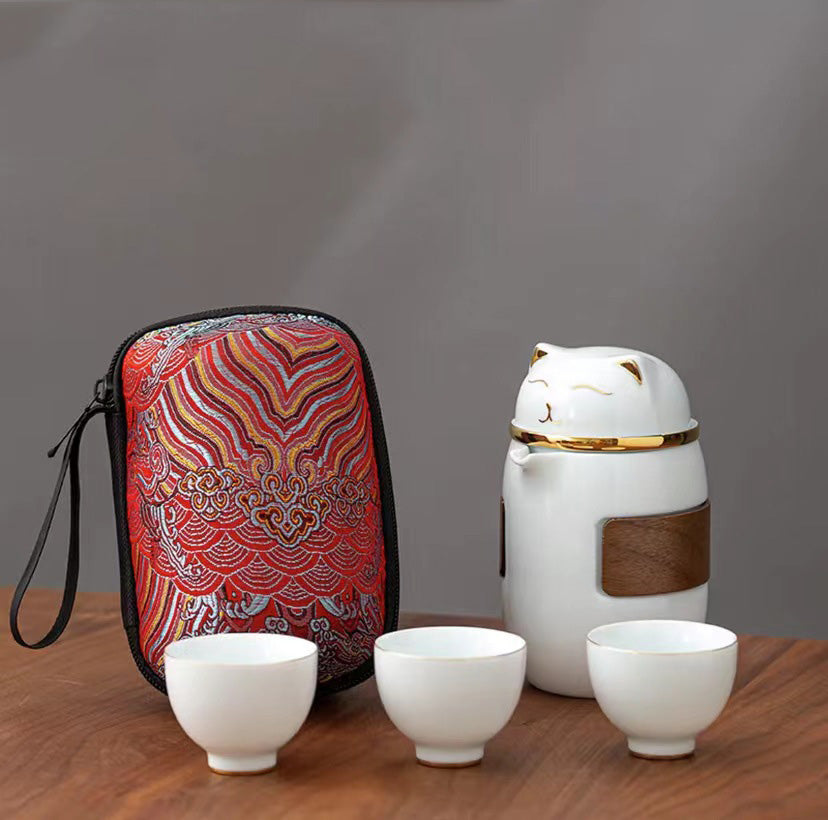 Lucky Cat Travel Tea Set